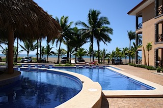 BE swim up bar