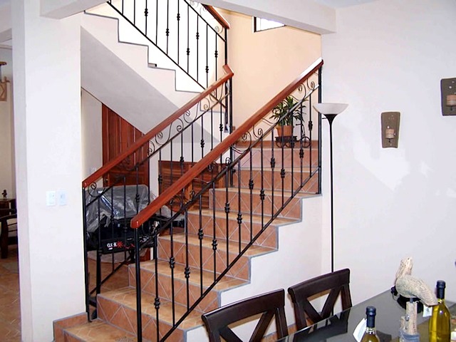 gardenofPacific_stair